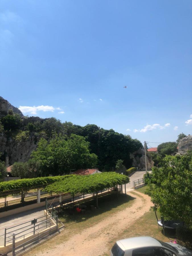 Apartmani Lisicina Omiš Exterior foto